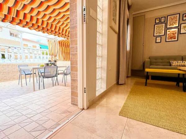 Chalet adosado en calle Biar