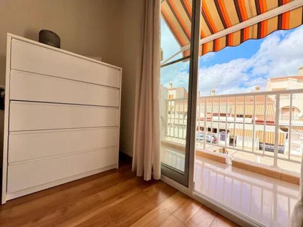 Chalet adosado en calle Biar