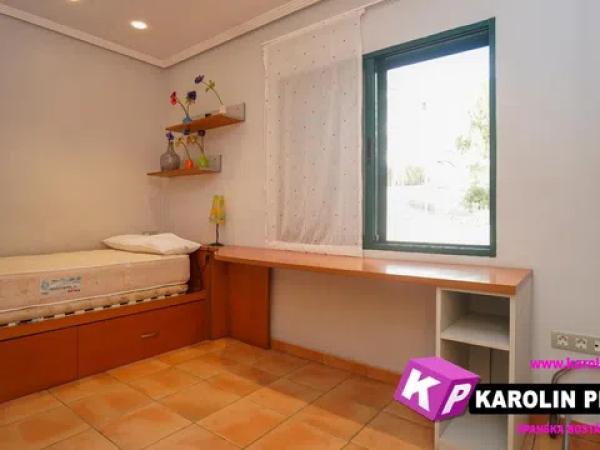 Piso en avenida de la Armada Española