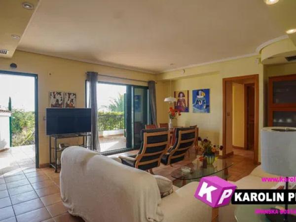 Piso en avenida de la Armada Española