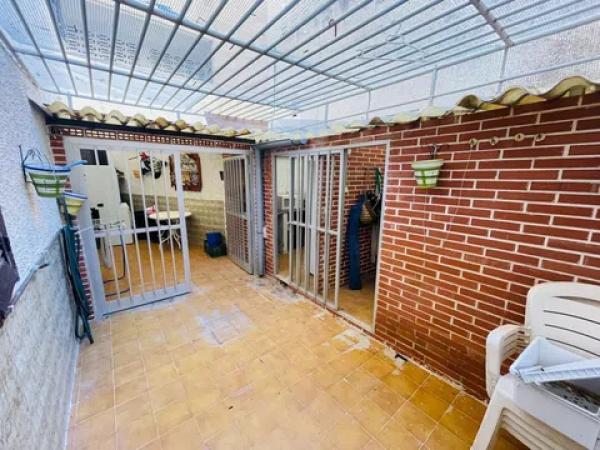 Piso en avenida Oscar Espla