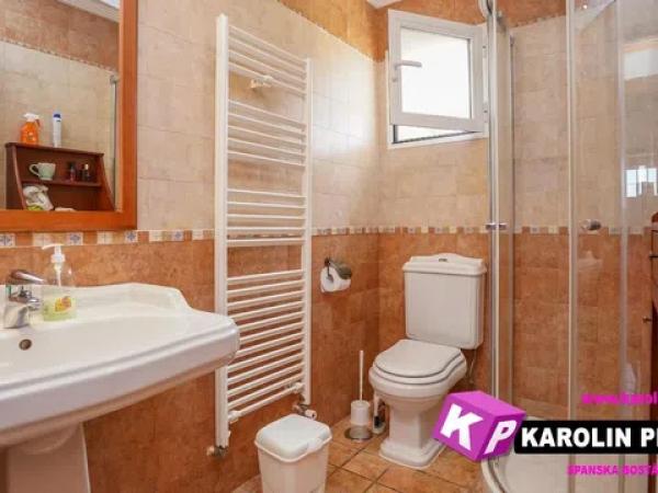 Casa independiente en calle dEncarnita Alonso