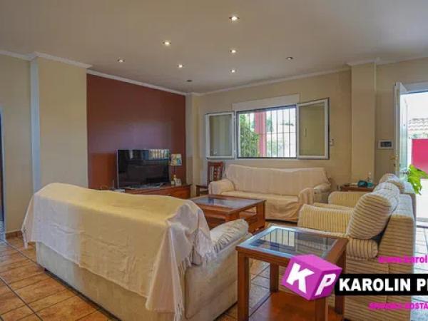 Casa independiente en calle dEncarnita Alonso