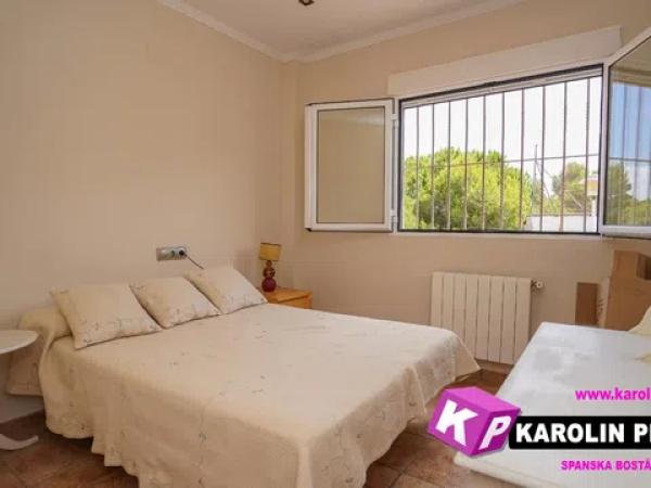 Casa independiente en calle dEncarnita Alonso