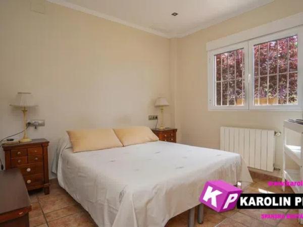 Casa independiente en calle dEncarnita Alonso