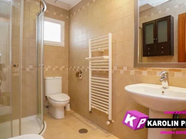 Casa independiente en calle dEncarnita Alonso