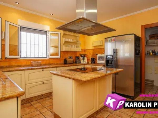 Casa independiente en calle dEncarnita Alonso