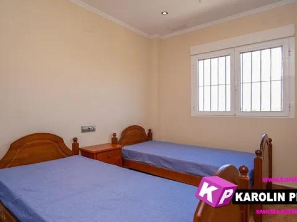 Casa independiente en calle dEncarnita Alonso