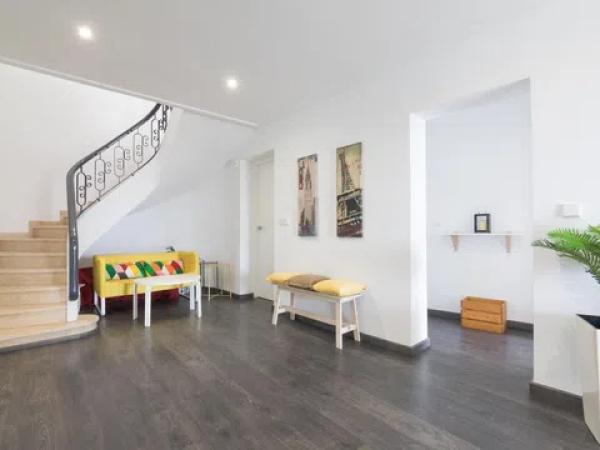 Casa independiente en avenida de la Armada Española