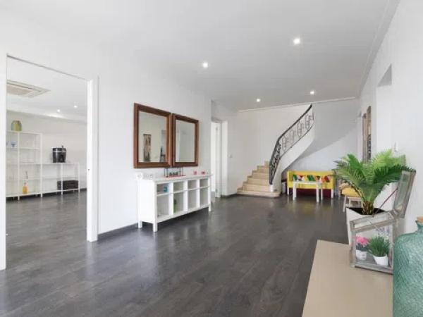 Casa independiente en avenida de la Armada Española