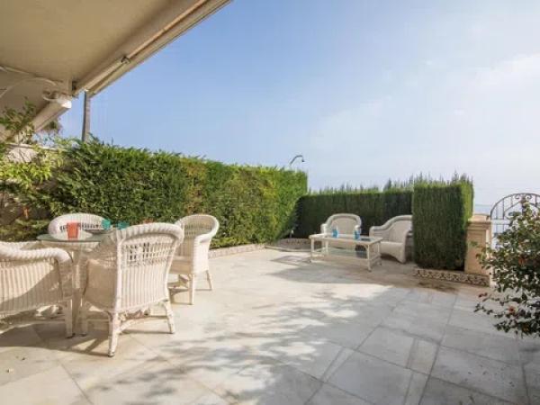 Chalet adosado en avenida de la Armada Española