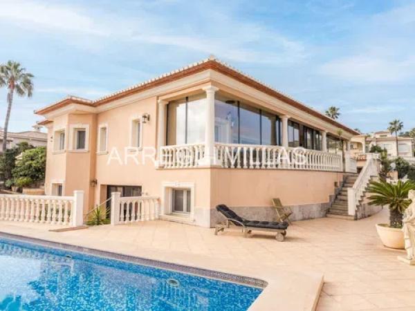 Casa independiente en calle Medussa