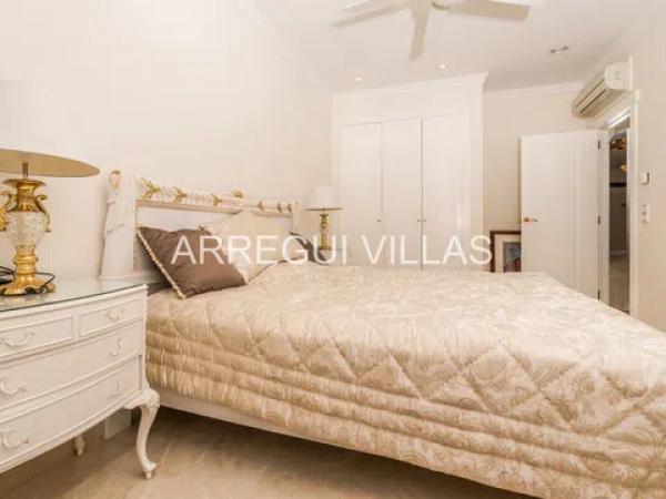 Casa independiente en calle Medussa