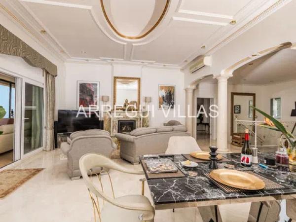 Casa independiente en calle Medussa