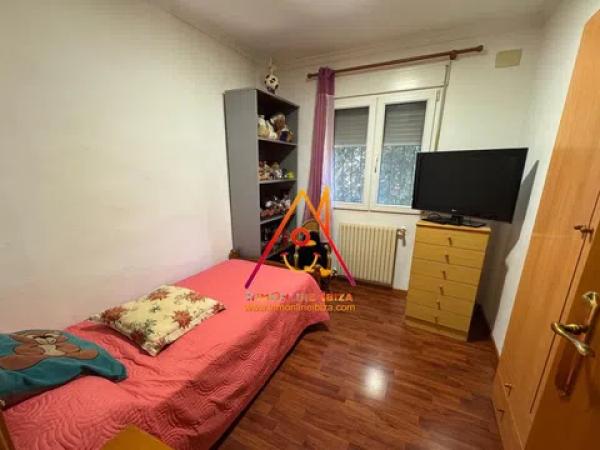 Casa independiente en calle Lila