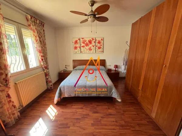 Casa independiente en calle Lila