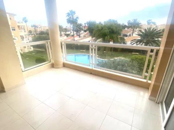 Piso en Barrio Les Bovetes-La Felicidad