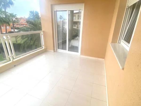 Piso en Barrio Les Bovetes-La Felicidad