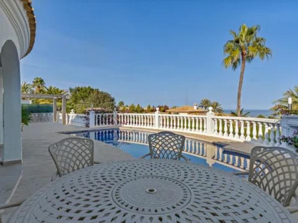 Casa independiente en calle Medussa