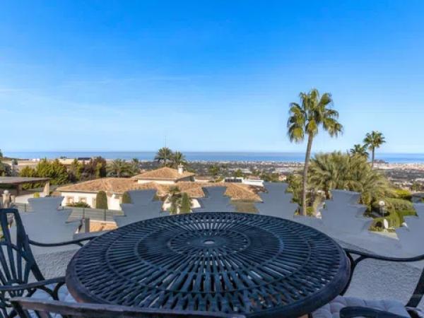 Casa independiente en calle Medussa