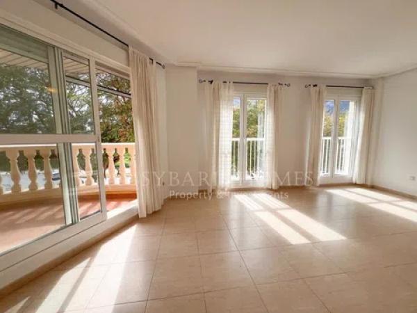 Piso en avenida Juan Chabás, 4