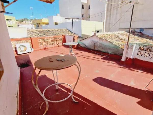 Chalet pareado en calle de la Barbacana