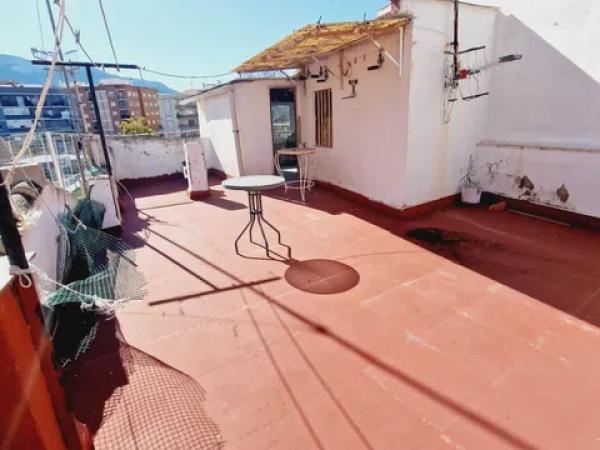 Chalet pareado en calle de la Barbacana