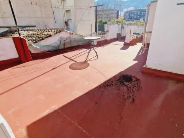 Chalet pareado en calle de la Barbacana