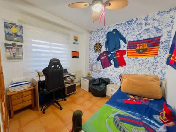 Chalet adosado en calle de Miraflor, 12