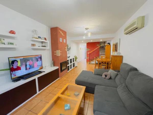 Chalet adosado en calle de Miraflor, 12