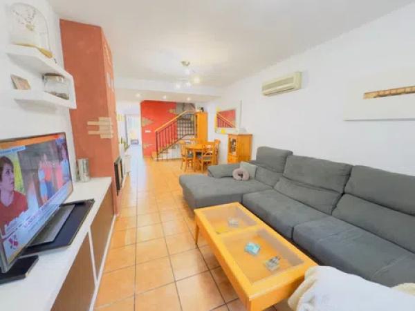 Chalet adosado en calle de Miraflor, 12