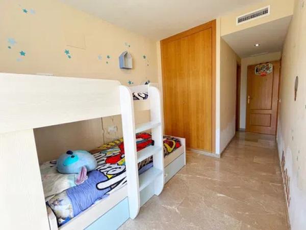 Piso en avenida del Montgó