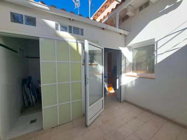 Chalet adosado en calle Riu Sec