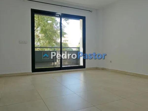 Piso en avenida Juan Chabás, 3