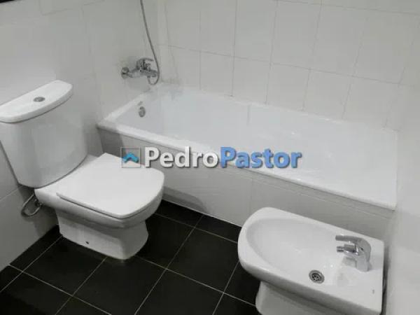 Piso en avenida Juan Chabás, 3