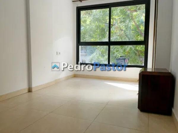 Piso en avenida Juan Chabás, 3