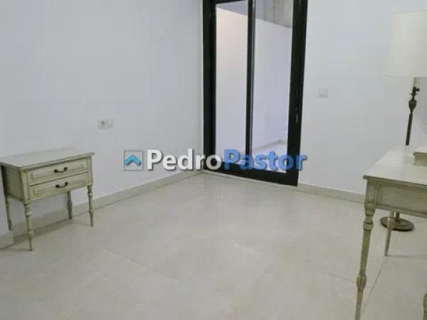 Piso en avenida Juan Chabás, 3