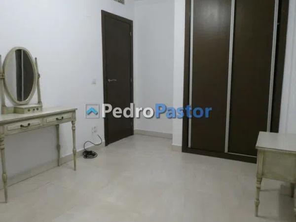 Piso en avenida Juan Chabás, 3