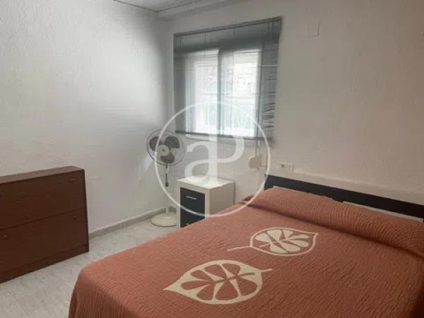 Piso en Barrio Les Bovetes-La Felicidad