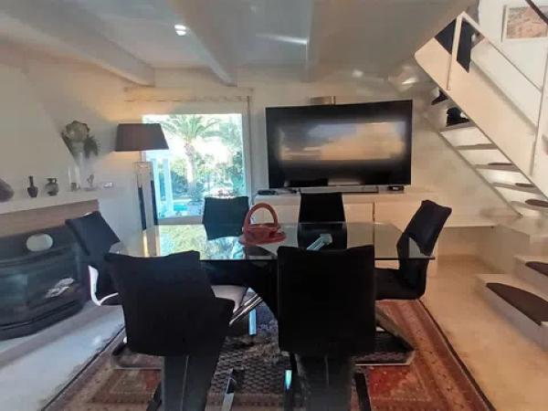 Casa independiente en calle Efaistos