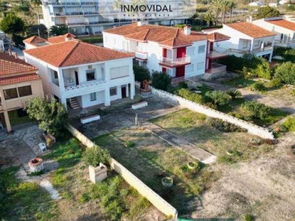 Casa independiente en calle Riu Grande