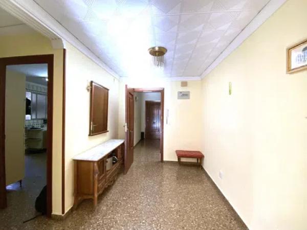 Piso en ronda de les Muralles