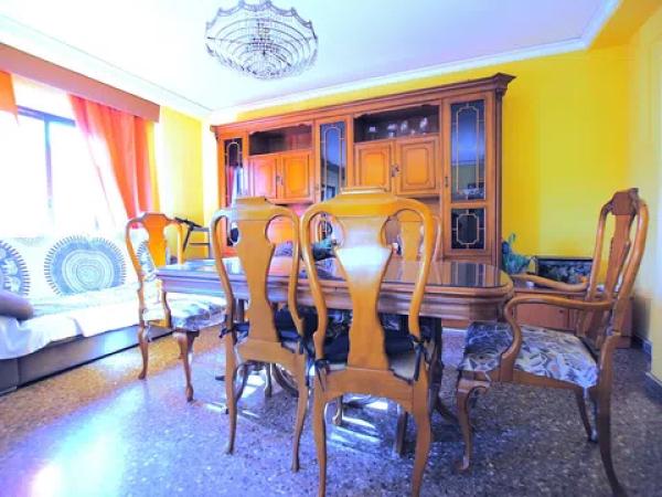 Piso en ronda de les Muralles