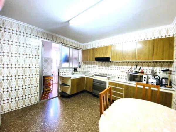 Piso en ronda de les Muralles