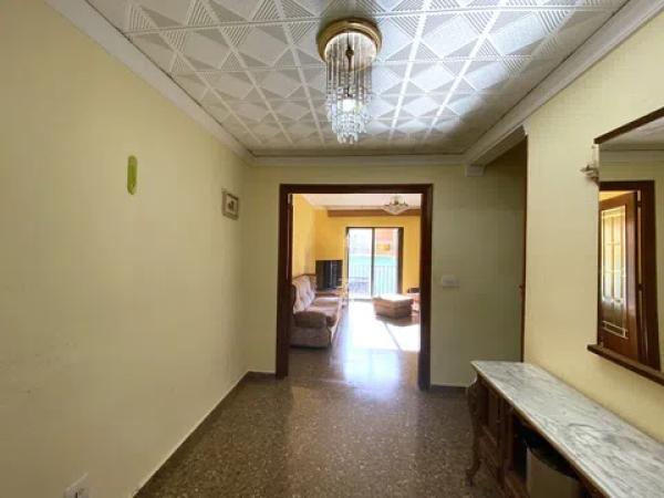 Piso en ronda de les Muralles