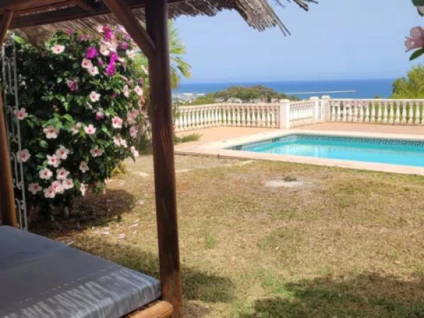 Chalet adosado en calle Galán de Nit