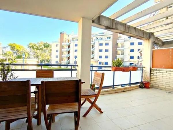 Piso en plaza Marina Alta