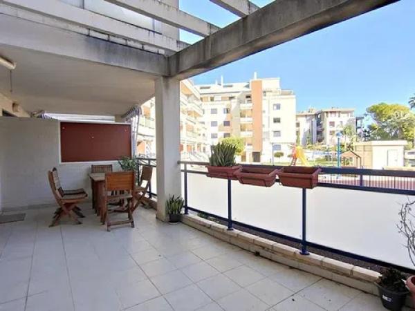 Piso en plaza Marina Alta