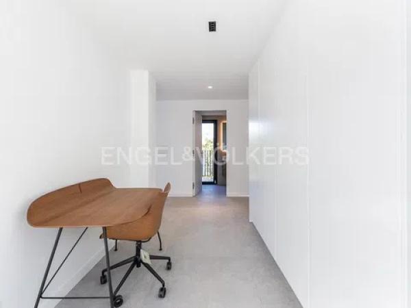 Casa independiente en calle Orquidia