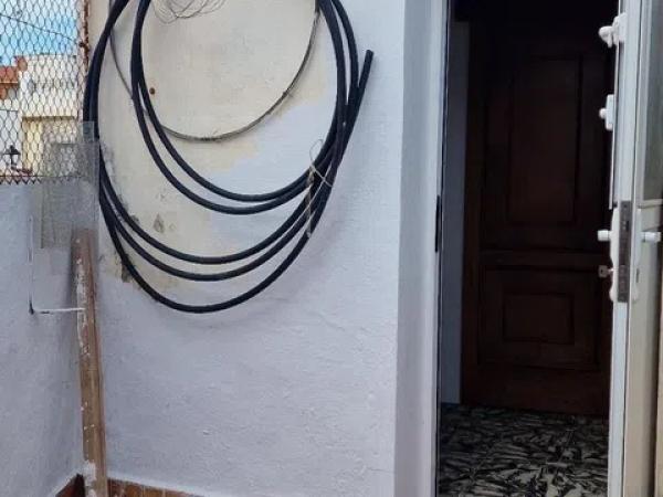 Casa independiente en calle Alberto Sentí